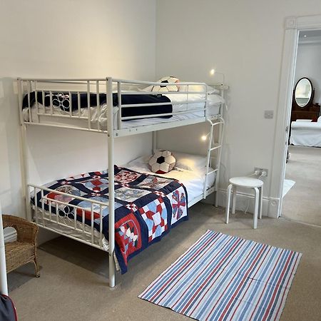 Alexander House 18 - East Wing - Self Catering Villa ออคเทอราร์เดอร์ ภายนอก รูปภาพ